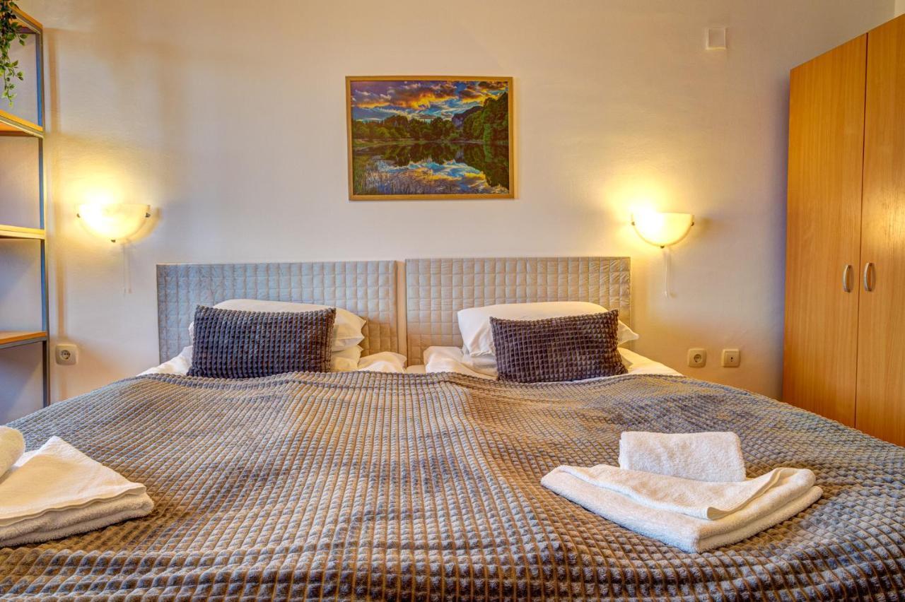 Aparthotel Silver Hills Free Parking Smolyan Ngoại thất bức ảnh